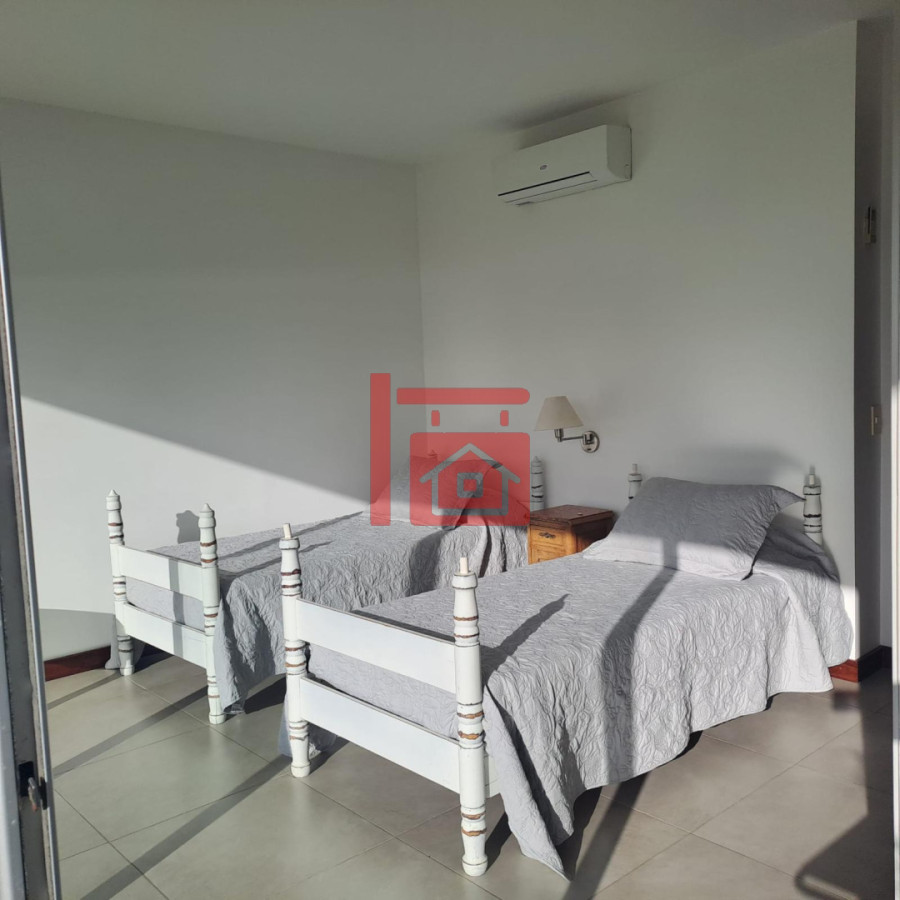 Casa ID.1220 - Casa en Punta del Este, Laguna del Diario