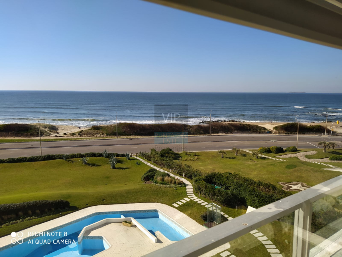 Apartamento ID.934 - Vendo departamento amplio de 3 dormitorios y dependencia con vista al mar
