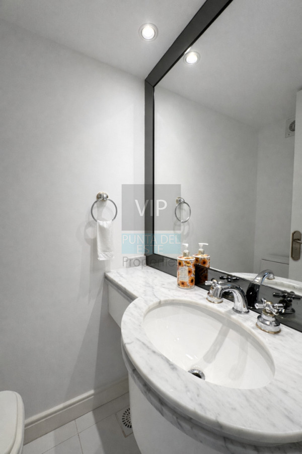 Apartamento ID.2753 - Triplex frente al mar en Playa Brava con terrazas, jacuzzi y departamento de huéspedes independiente