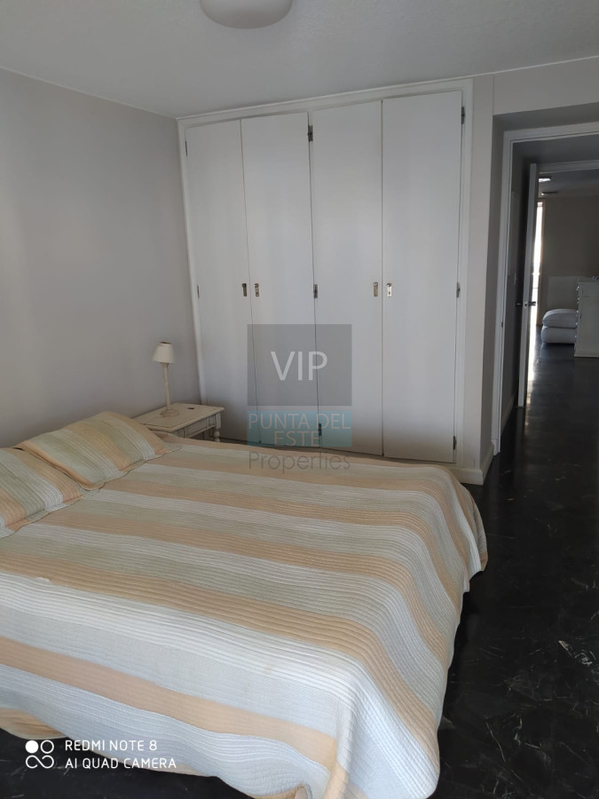Apartamento ID.934 - Vendo departamento amplio de 3 dormitorios y dependencia con vista al mar