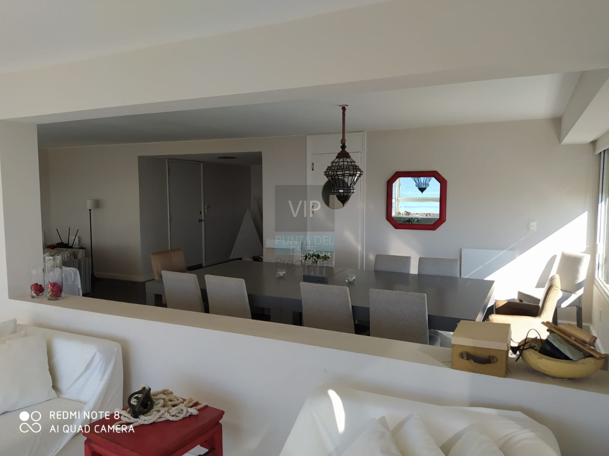 Apartamento ID.934 - Vendo departamento amplio de 3 dormitorios y dependencia con vista al mar