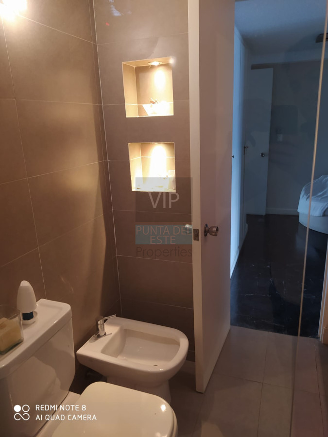 Apartamento ID.934 - Vendo departamento amplio de 3 dormitorios y dependencia con vista al mar