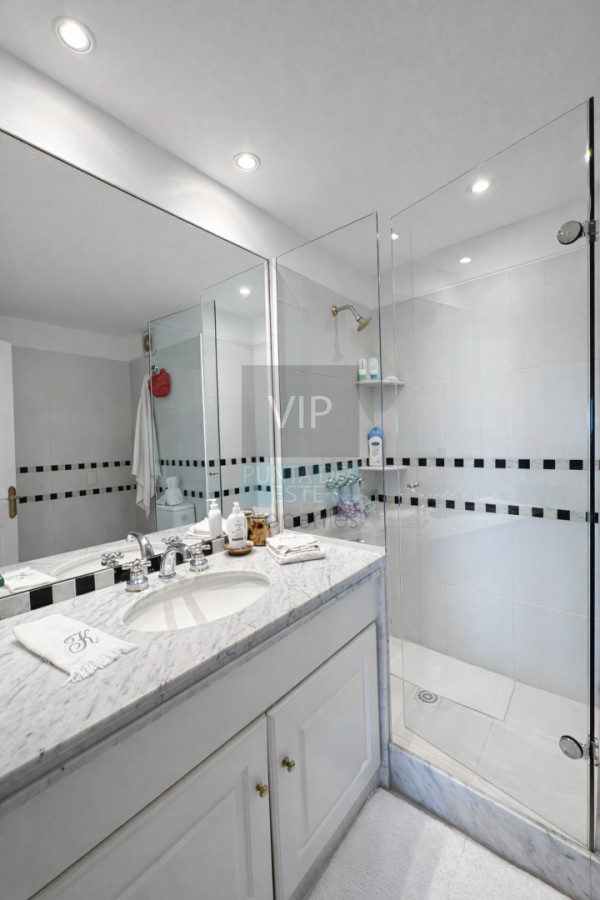 Apartamento ID.2753 - Triplex frente al mar en Playa Brava con terrazas, jacuzzi y departamento de huéspedes independiente