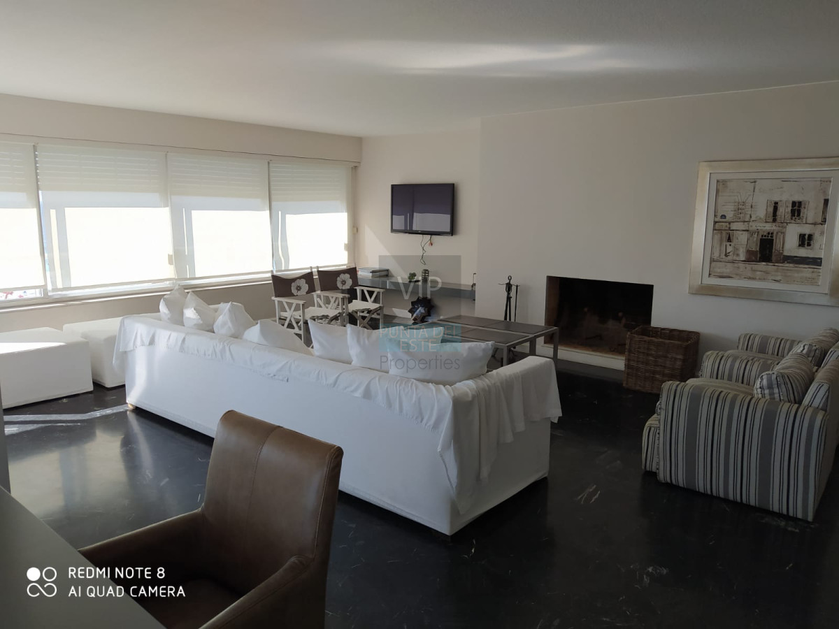 Apartamento ID.934 - Vendo departamento amplio de 3 dormitorios y dependencia con vista al mar