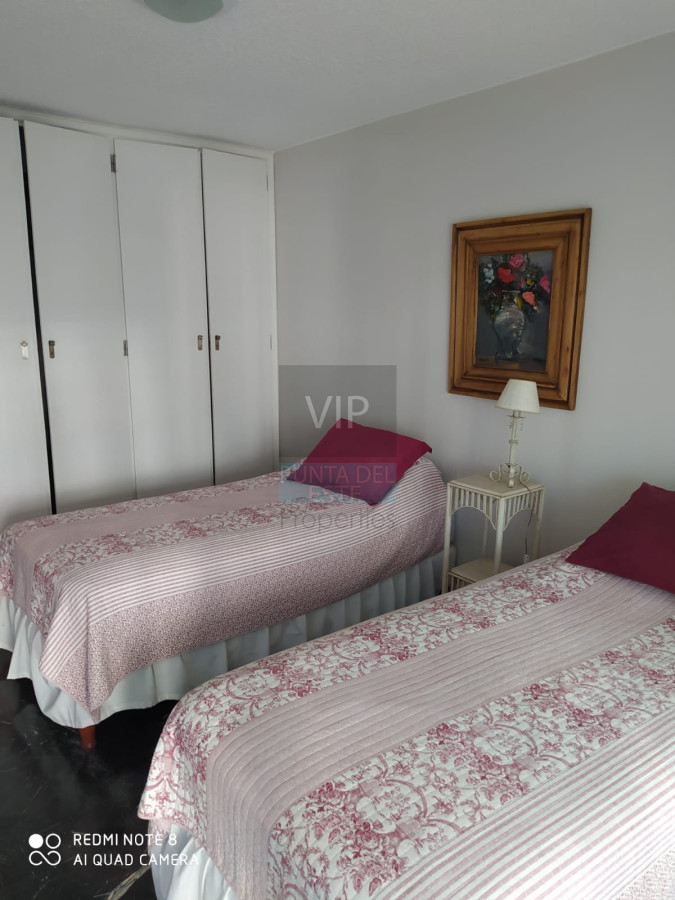 Apartamento ID.934 - Vendo departamento amplio de 3 dormitorios y dependencia con vista al mar