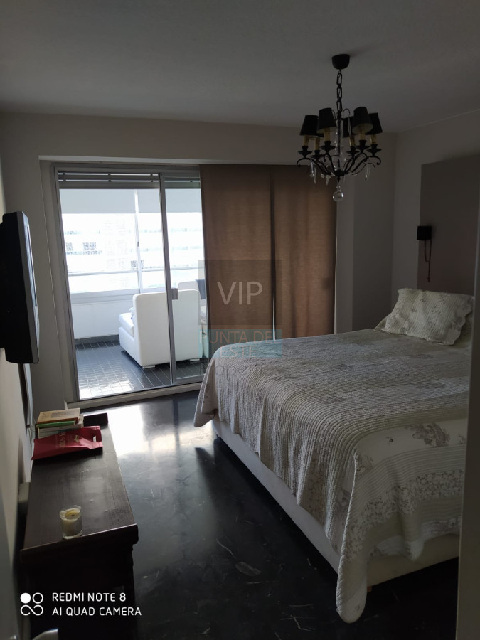 Apartamento ID.934 - Vendo departamento amplio de 3 dormitorios y dependencia con vista al mar