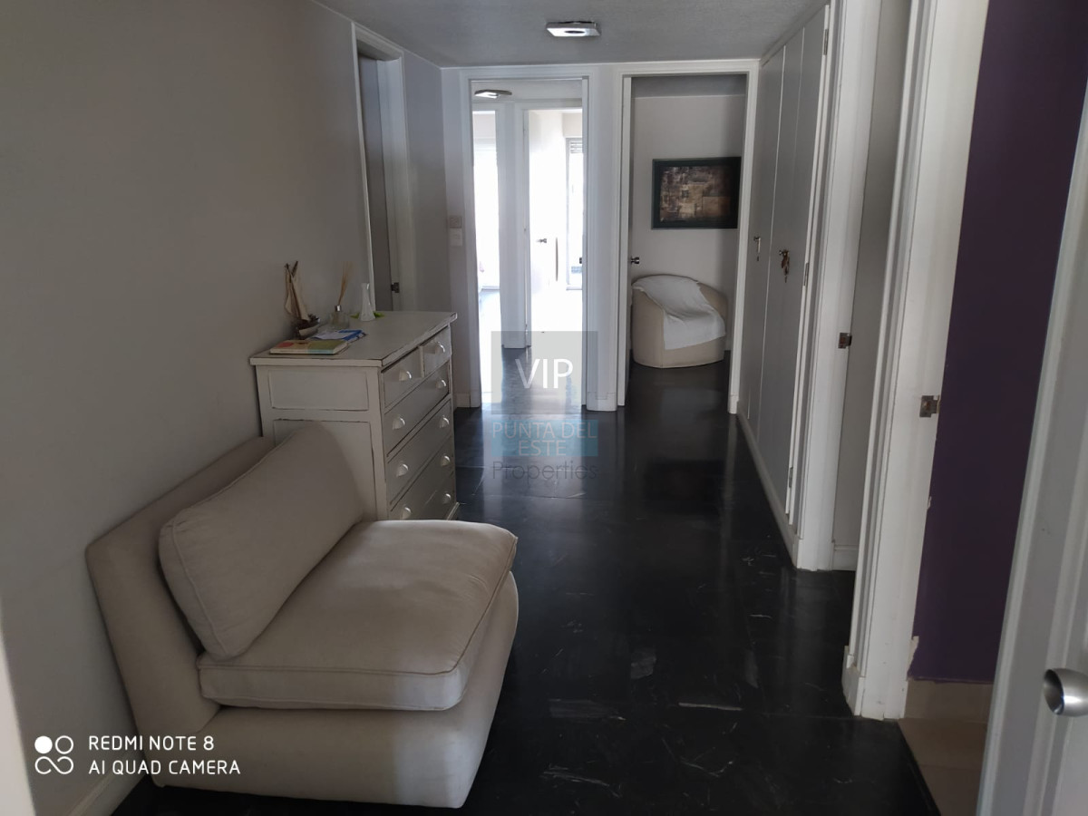 Apartamento ID.934 - Vendo departamento amplio de 3 dormitorios y dependencia con vista al mar