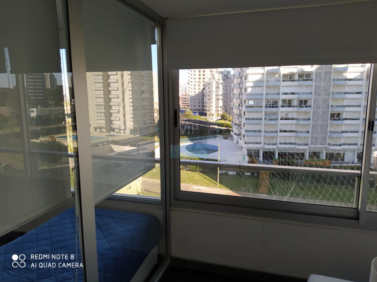 Apartamento ID.934 - Vendo departamento amplio de 3 dormitorios y dependencia con vista al mar