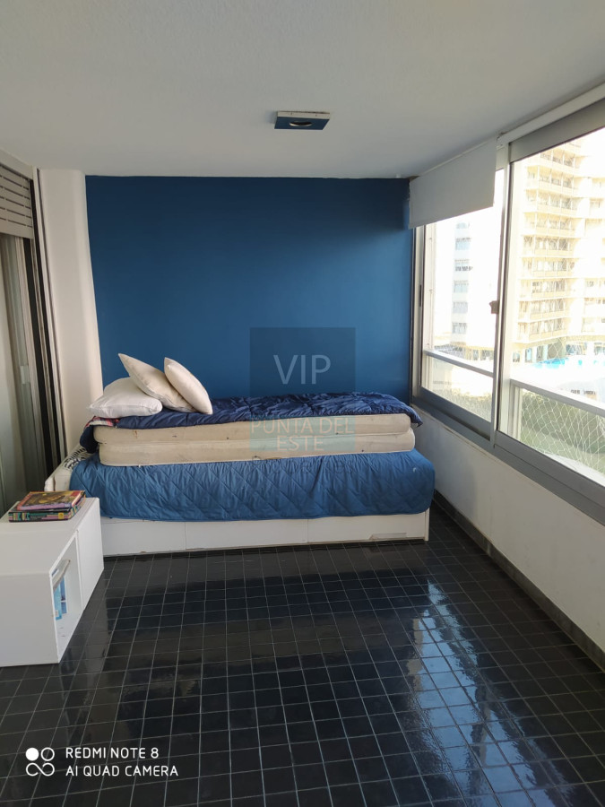 Apartamento ID.934 - Vendo departamento amplio de 3 dormitorios y dependencia con vista al mar