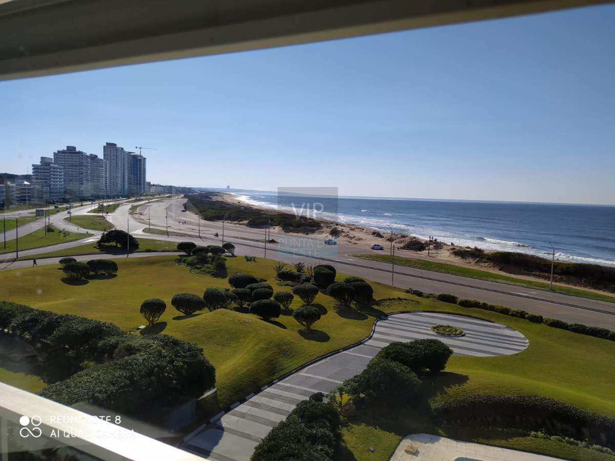 Apartamento ID.934 - Vendo departamento amplio de 3 dormitorios y dependencia con vista al mar