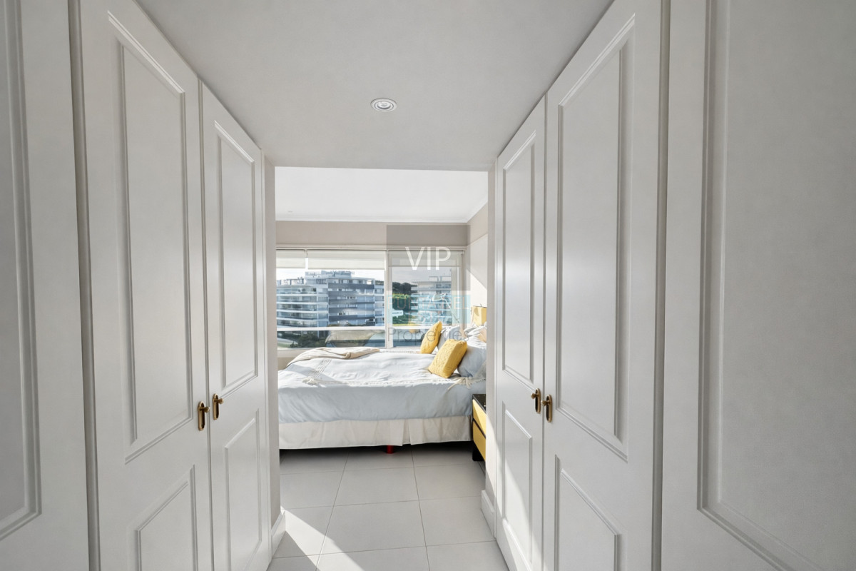 Apartamento ID.2753 - Triplex frente al mar en Playa Brava con terrazas, jacuzzi y departamento de huéspedes independiente