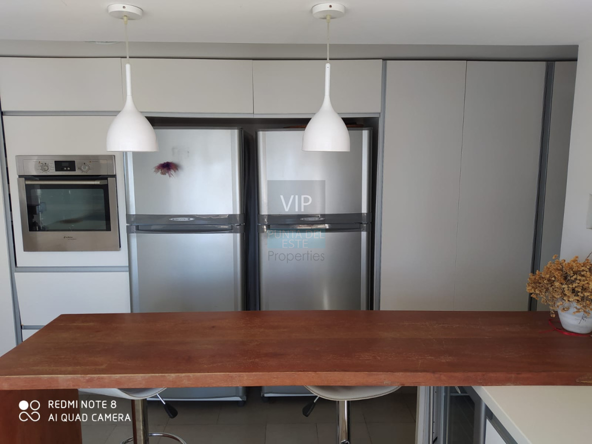 Apartamento ID.934 - Vendo departamento amplio de 3 dormitorios y dependencia con vista al mar