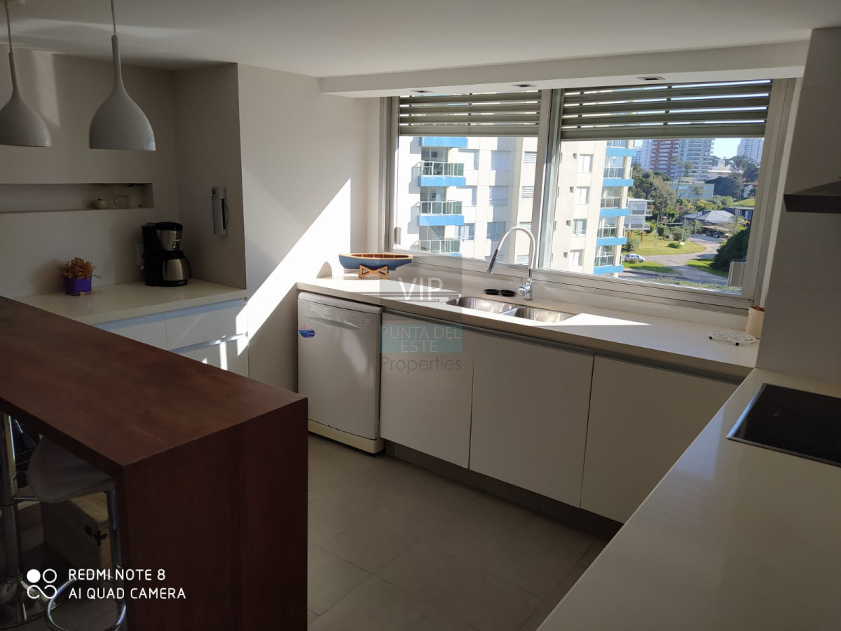 Apartamento ID.934 - Vendo departamento amplio de 3 dormitorios y dependencia con vista al mar