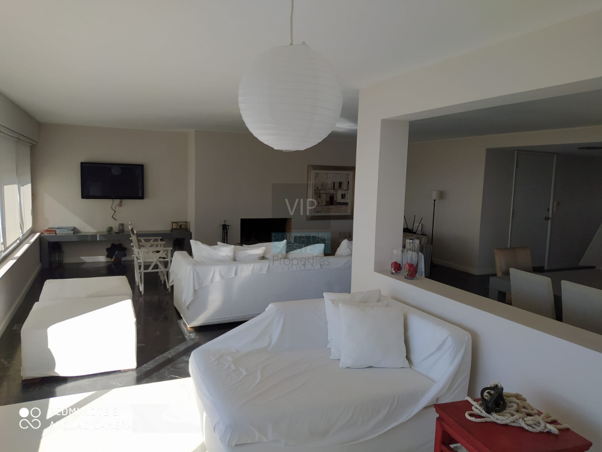 Apartamento ID.934 - Vendo departamento amplio de 3 dormitorios y dependencia con vista al mar