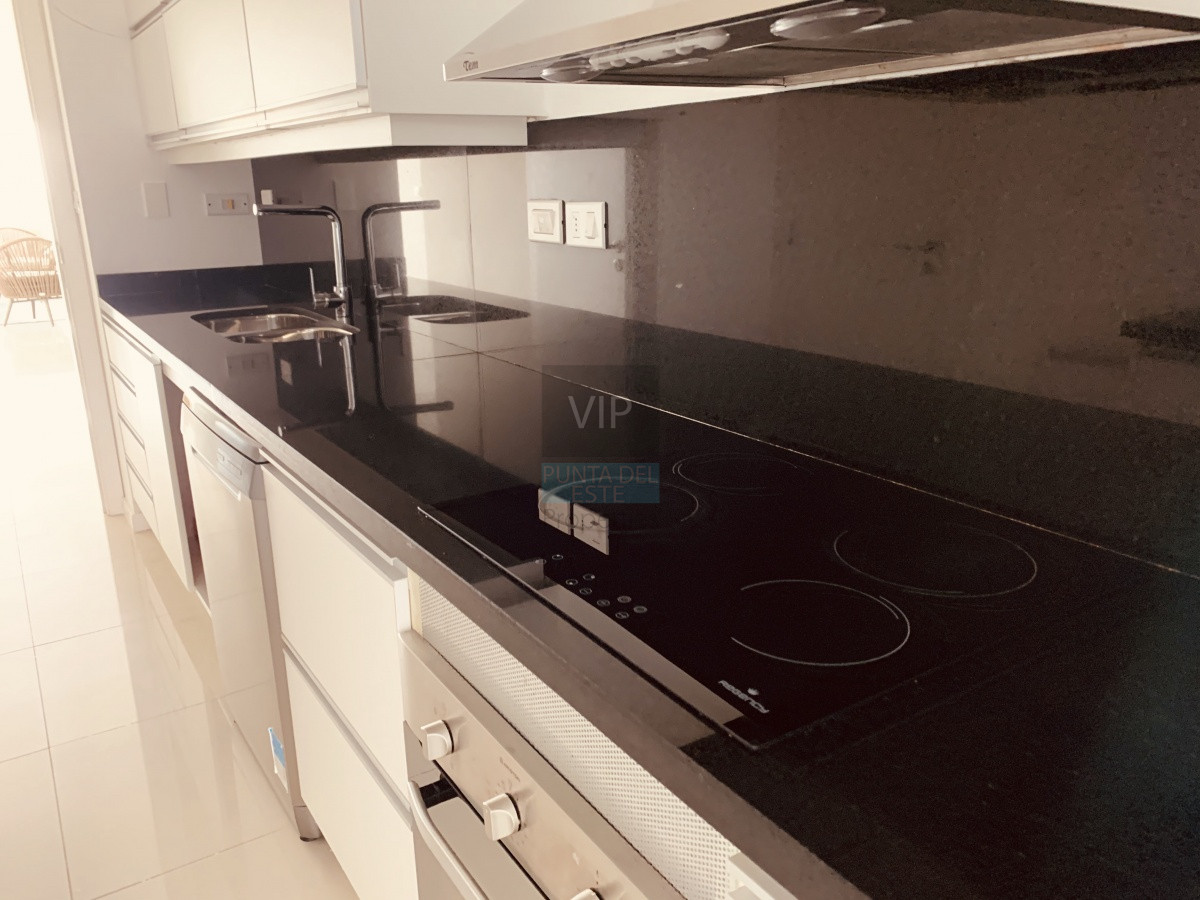 Apartamento ID.505 -  Penthouse de 3 dormitorios en playa mansa