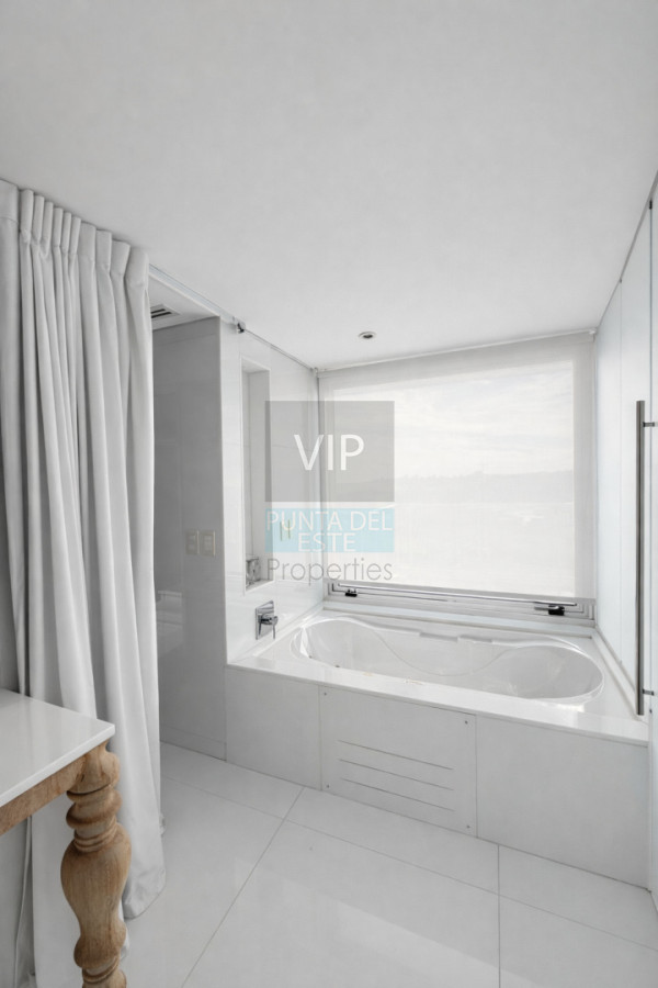 Apartamento ID.2750 - Penthouse exclusivo en Edificio Mythos | Vista plena al mar