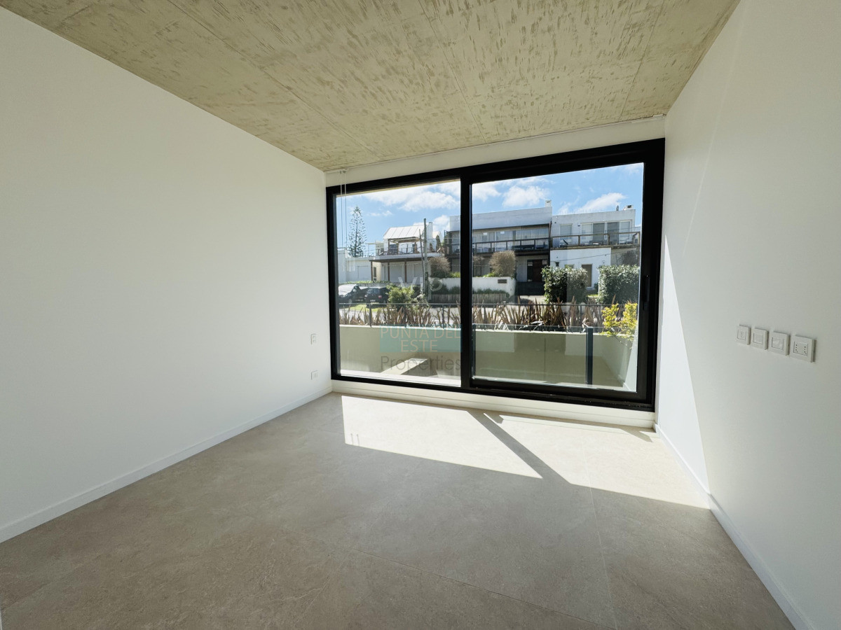 Apartamento ID.2735 - Apartamento Venta 3 dormitorios en La Barra Con Vista al Mar