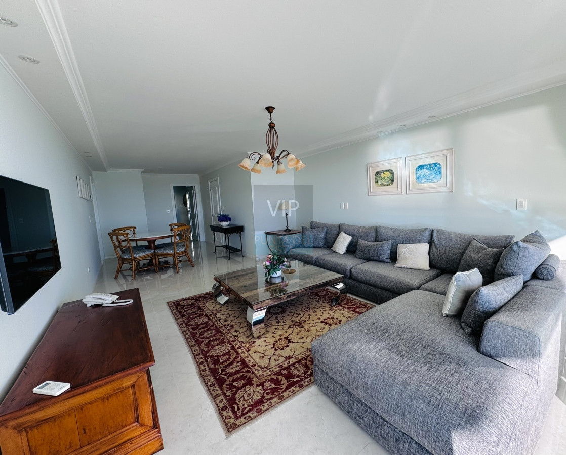 Apartamento ID.2211 - Venta apartamento 3 dormitorios vista al mar Playa Mansa - Punta del Este