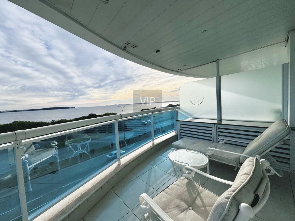 Apartamento ID.2211 - Venta apartamento 3 dormitorios vista al mar Playa Mansa - Punta del Este