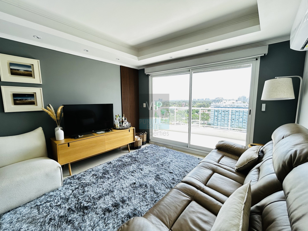 Apartamento ID.2383 - Venta de Penthouse de 3 dormitorios en Aidy grill - Punta del Este