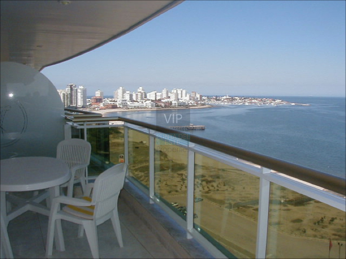 Apartamento ID.1397 - Alquilo departamento 3 dormitorios, primera linea con vista. 