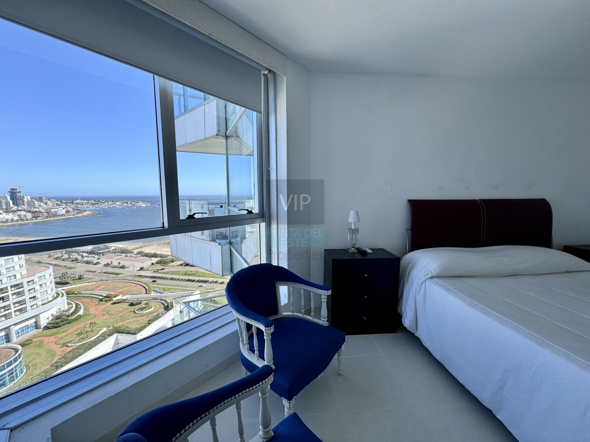 Apartamento ID.2228 - Oportunidad - Apartamento 3 dormitorios con vista al mar Playa Mansa - Punta del Este