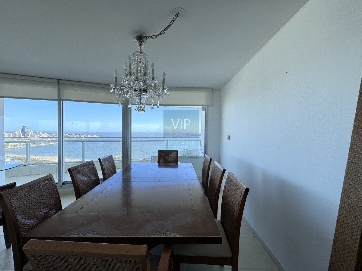 Apartamento ID.2228 - Oportunidad - Apartamento 3 dormitorios con vista al mar Playa Mansa - Punta del Este