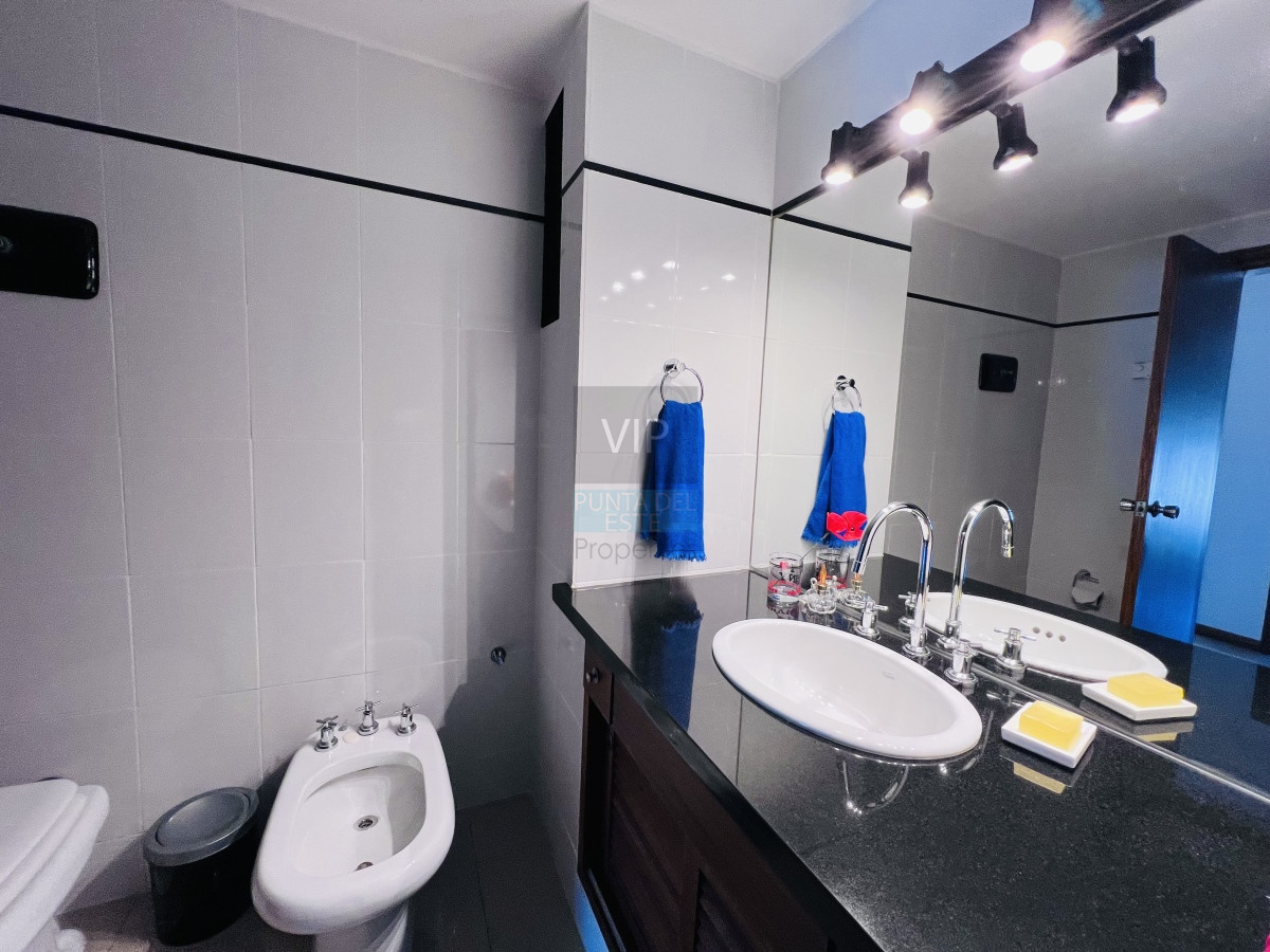 Apartamento ID.2003 - Venta apartamento 3 dormitorios playa mansa