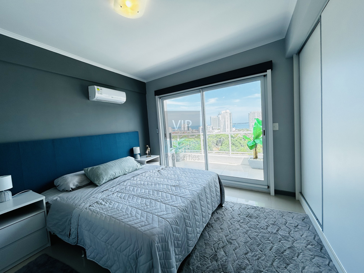 Apartamento ID.2383 - Venta de Penthouse de 3 dormitorios en Aidy grill - Punta del Este