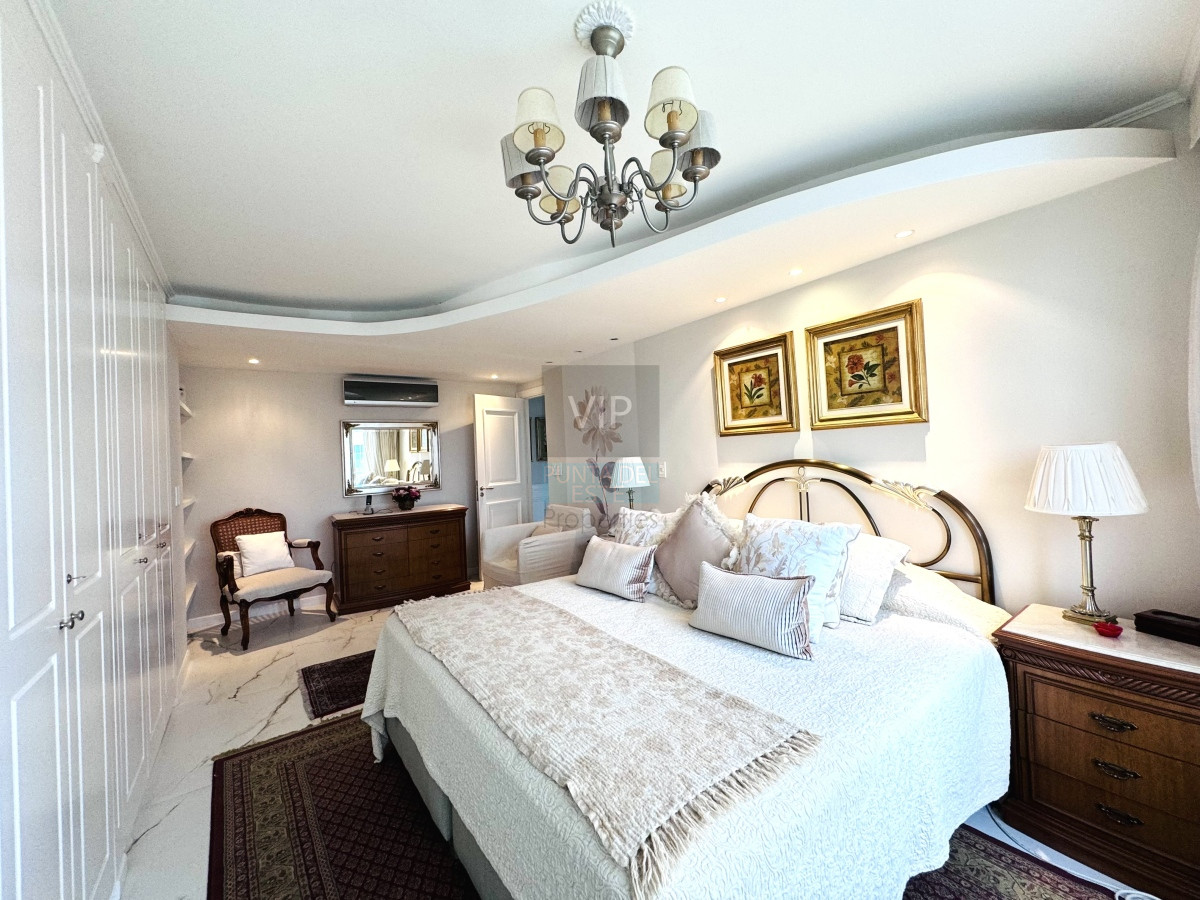 Apartamento ID.2217 - Apartamento 3 dormitorios Con vista al mar Playa Mansa - Punta del Este
