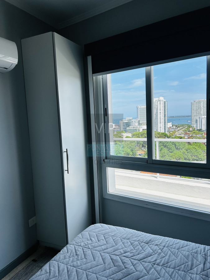 Apartamento ID.2383 - Venta de Penthouse de 3 dormitorios en Aidy grill - Punta del Este