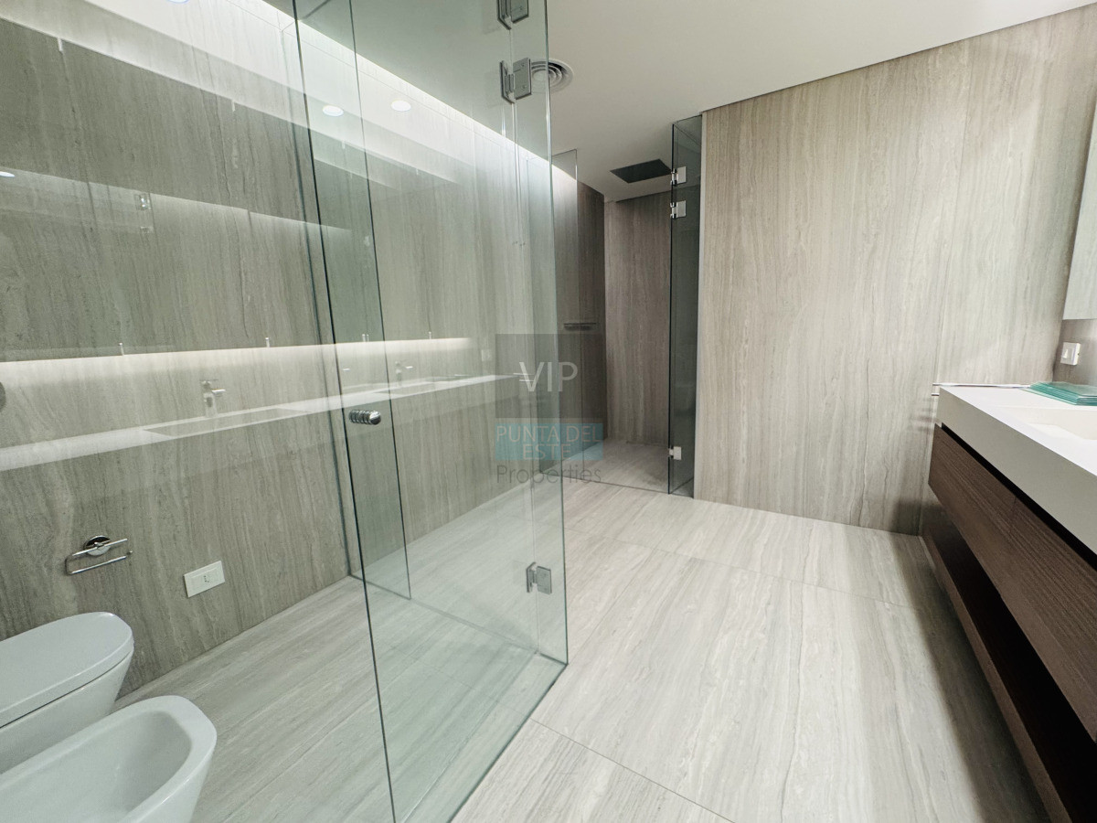 Apartamento ID.2735 - Apartamento Venta 3 dormitorios en La Barra Con Vista al Mar