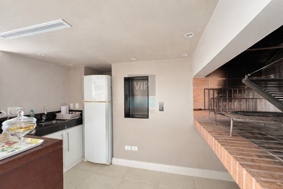 Apartamento ID.2753 - Triplex frente al mar en Playa Brava con terrazas, jacuzzi y departamento de huéspedes independiente