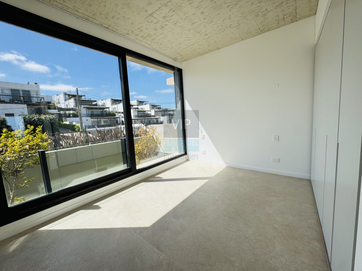 Apartamento ID.2735 - Apartamento Venta 3 dormitorios en La Barra Con Vista al Mar