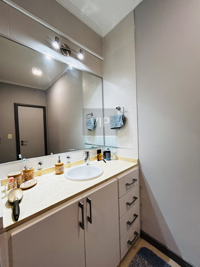 Apartamento ID.2383 - Venta de Penthouse de 3 dormitorios en Aidy grill - Punta del Este
