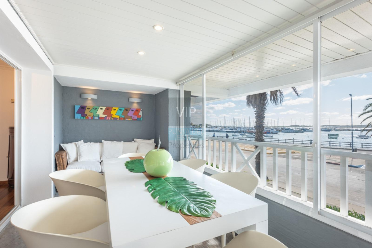 Apartamento ID.2745 - Apartamento de 4 dormitorios con vista en el Puerto de Punta del Este