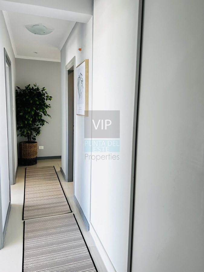 Apartamento ID.2383 - Venta de Penthouse de 3 dormitorios en Aidy grill - Punta del Este