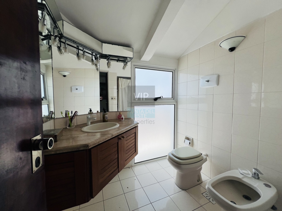 Apartamento ID.1002 - Penthouse en venta en Punta del Este con vista 
