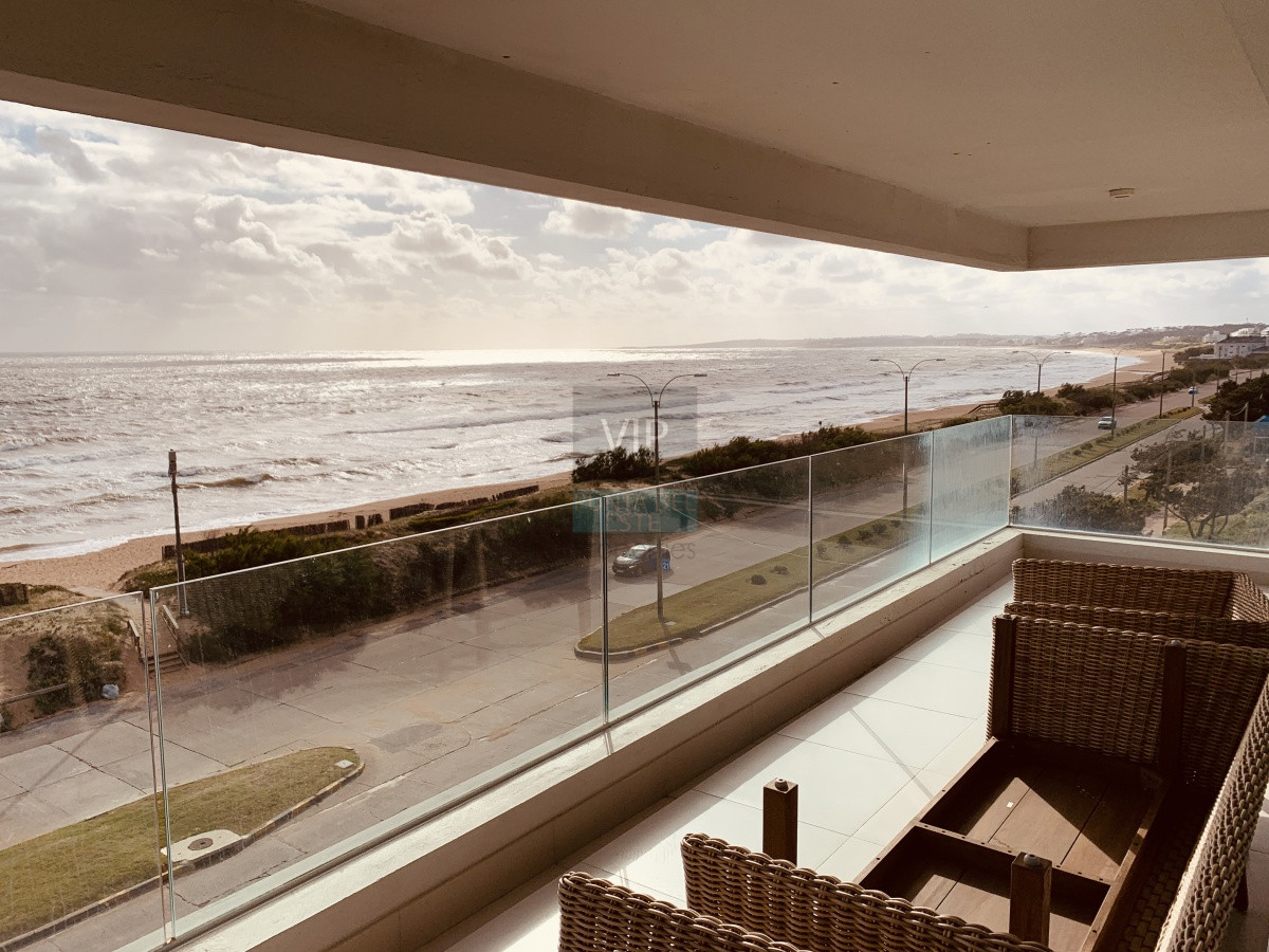 Apartamento ID.505 -  Penthouse de 3 dormitorios en playa mansa