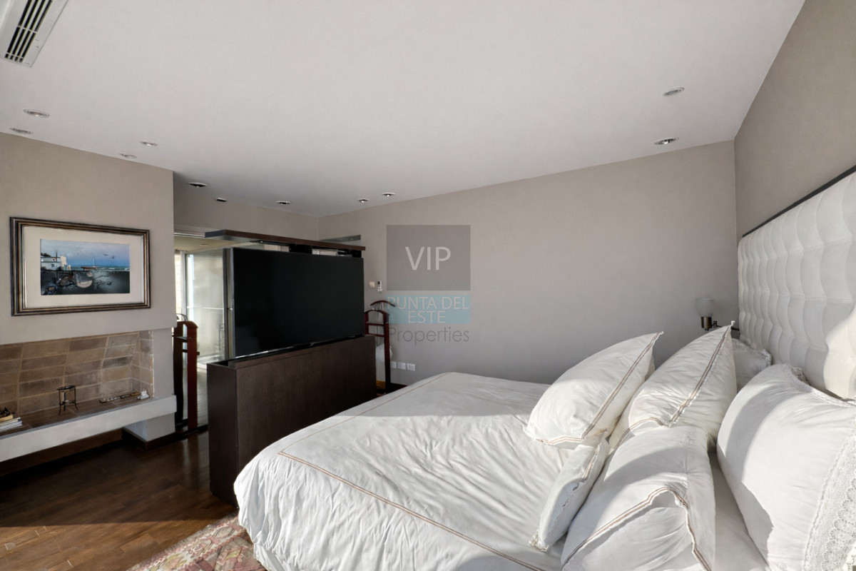 Apartamento ID.2753 - Triplex frente al mar en Playa Brava con terrazas, jacuzzi y departamento de huéspedes independiente