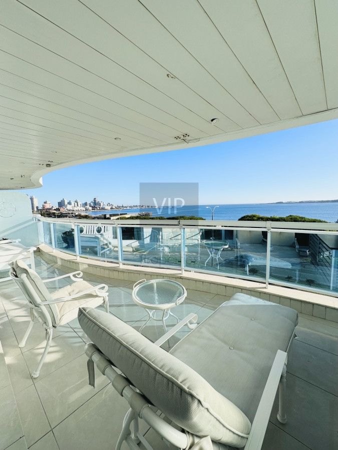 Apartamento ID.2211 - Venta apartamento 3 dormitorios vista al mar Playa Mansa - Punta del Este