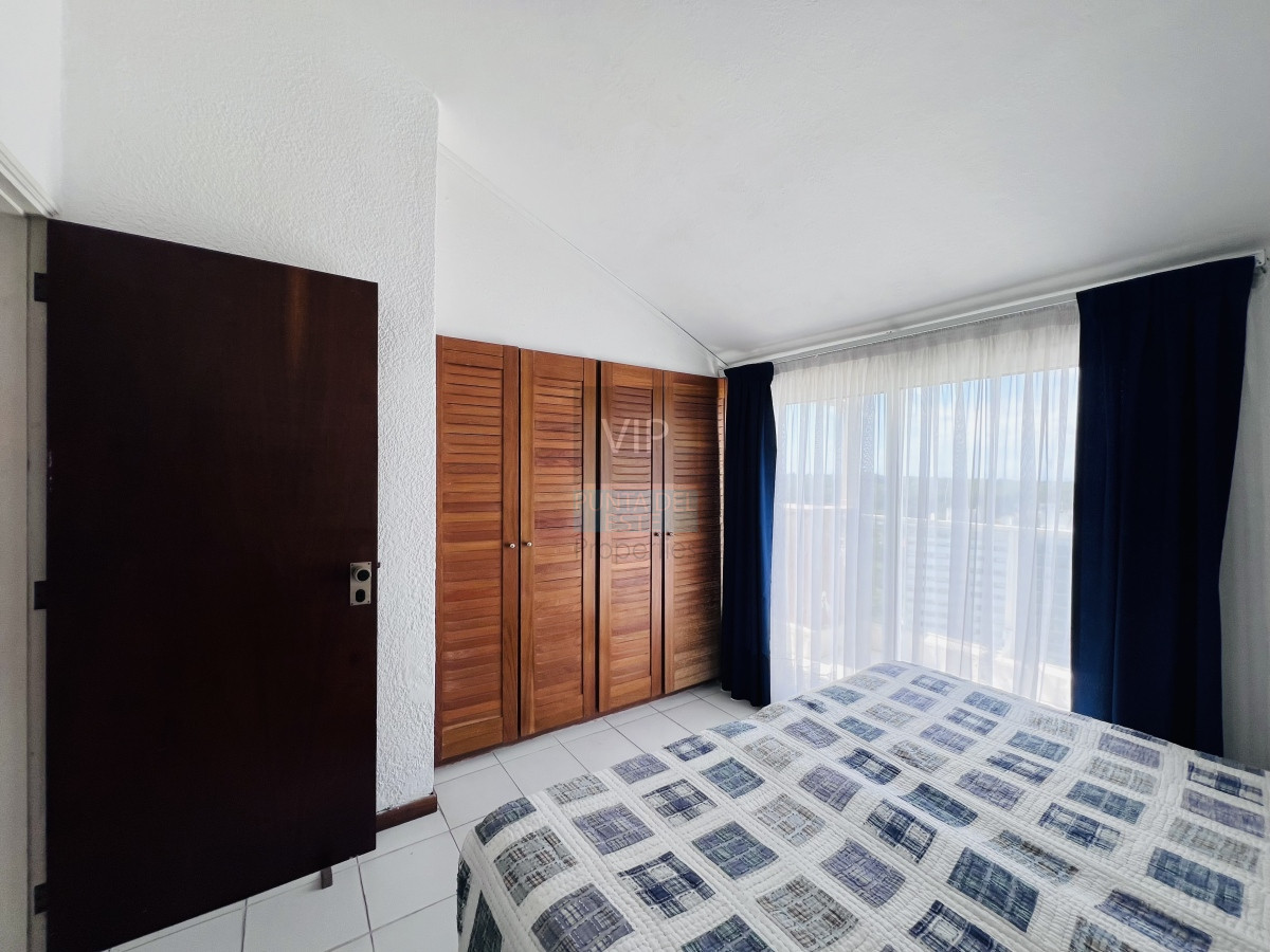 Apartamento ID.1002 - Penthouse en venta en Punta del Este con vista 