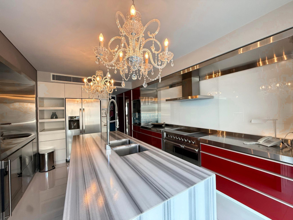 Apartamento ID.2750 - Penthouse exclusivo en Edificio Mythos | Vista plena al mar