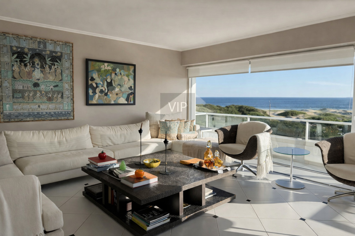 Apartamento ID.2753 - Triplex frente al mar en Playa Brava con terrazas, jacuzzi y departamento de huéspedes independiente