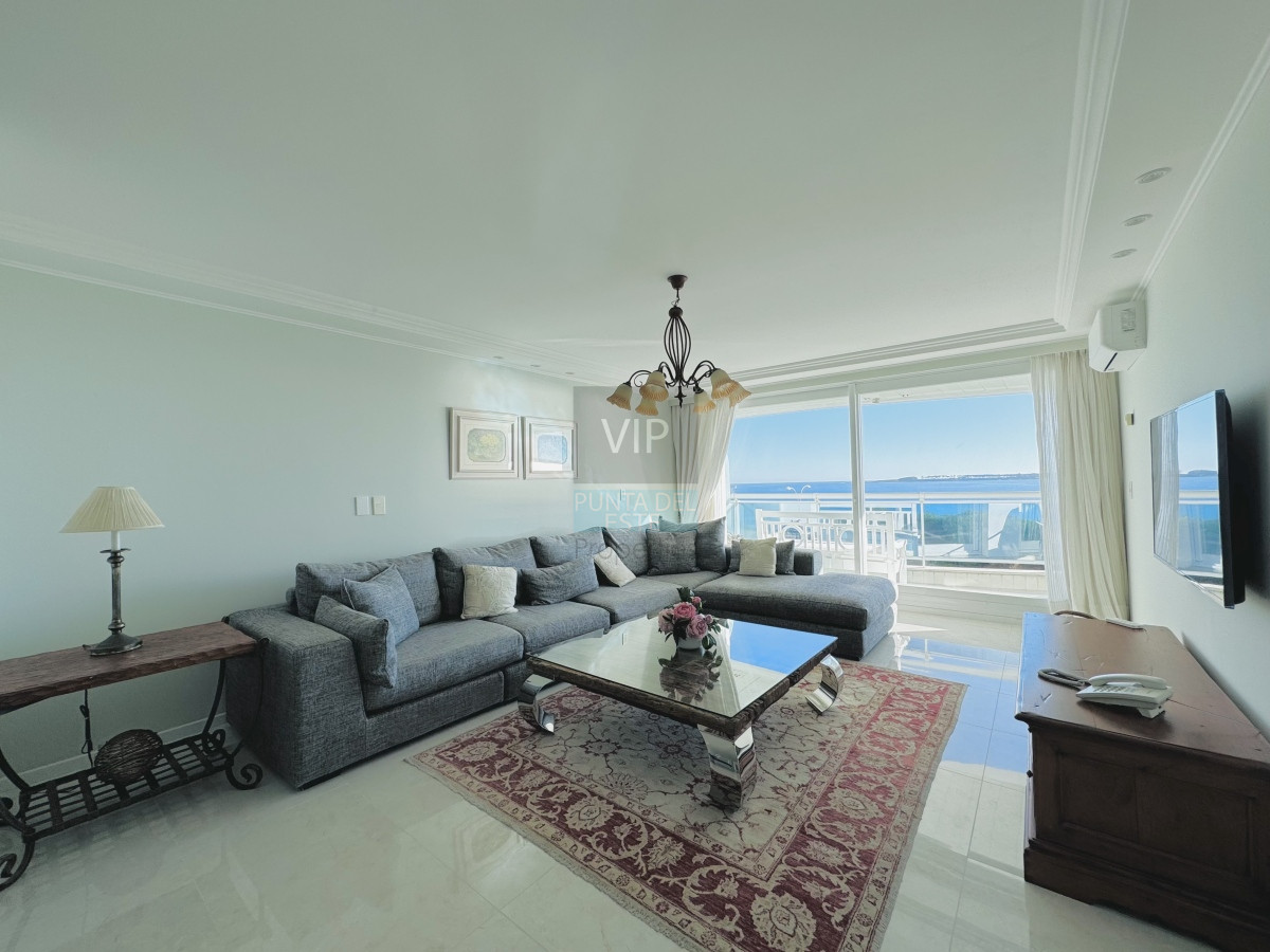 Apartamento ID.2211 - Venta apartamento 3 dormitorios vista al mar Playa Mansa - Punta del Este