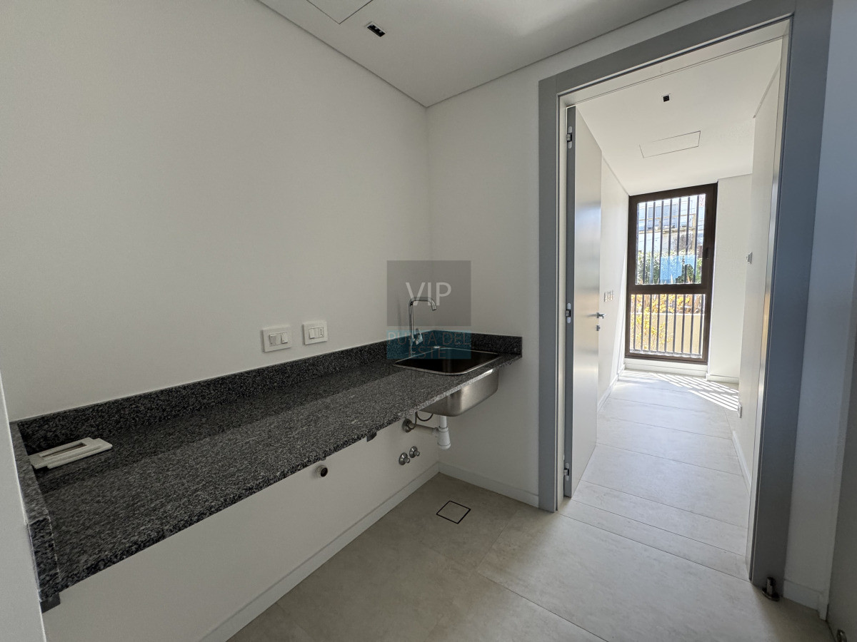 Apartamento ID.2735 - Apartamento Venta 3 dormitorios en La Barra Con Vista al Mar