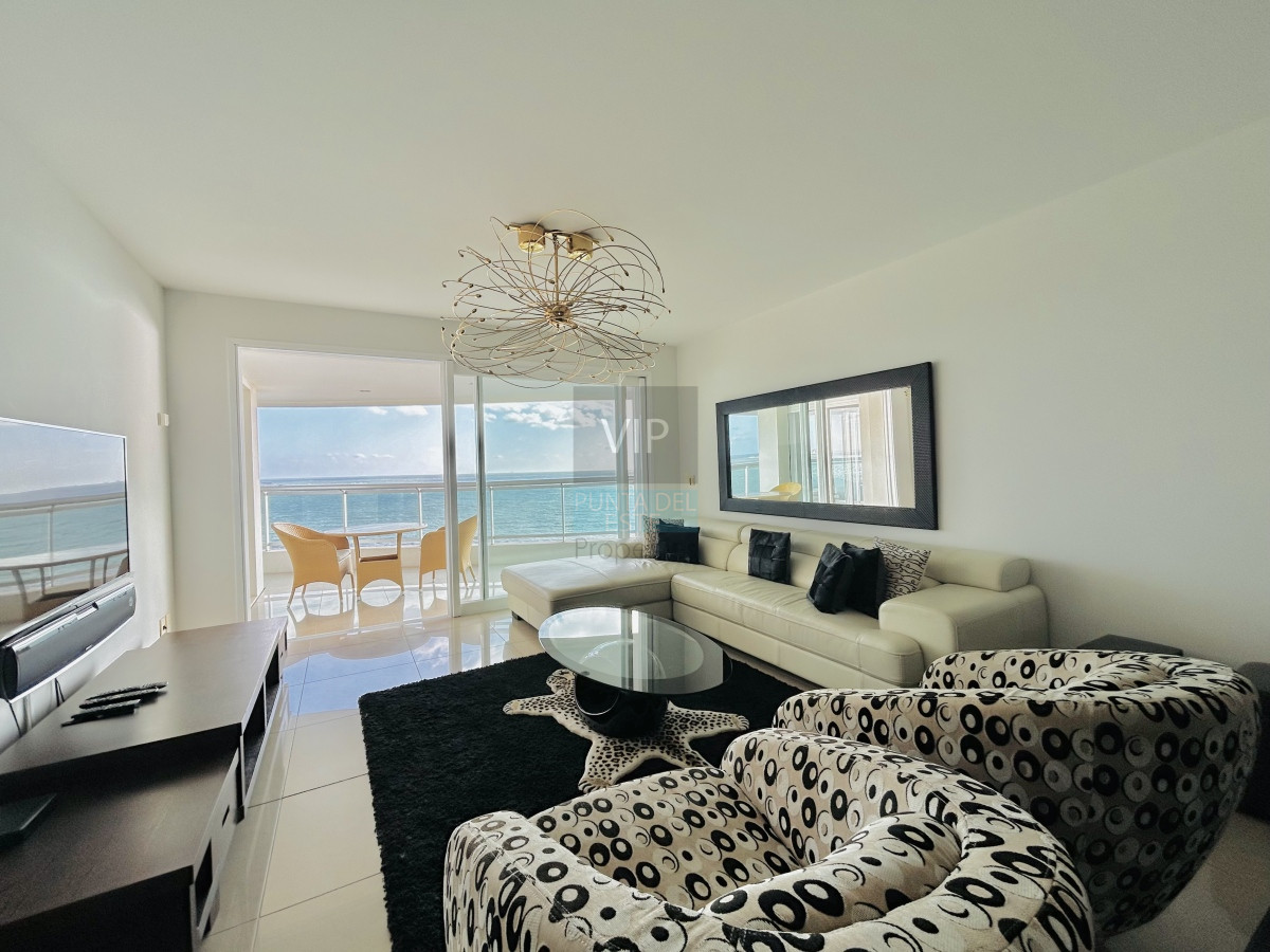 Apartamento ID.2275 - Alquiler apartamento 3 dormitorios con vista al mar Playa mansa - Punta del Este