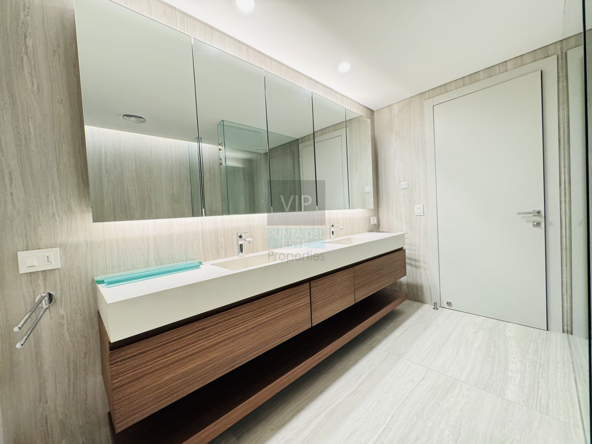 Apartamento ID.2735 - Apartamento Venta 3 dormitorios en La Barra Con Vista al Mar