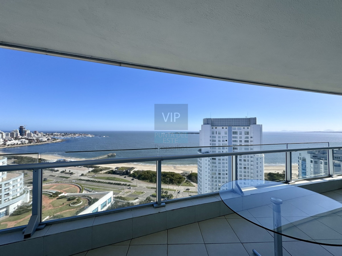 Apartamento ID.2228 - Oportunidad - Apartamento 3 dormitorios con vista al mar Playa Mansa - Punta del Este