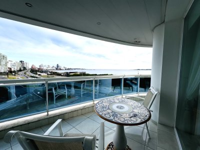 Apartamento 3 dormitorios Con vista al mar Playa Mansa - Punta del Este